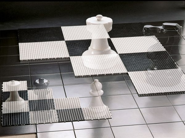 Rolly Chess & Draughts (Ages 3+) - Large Base