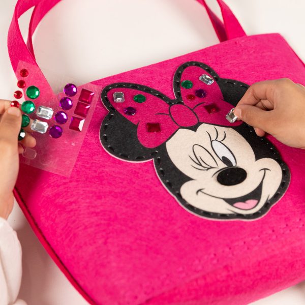 Make your own Minnie Mouse felt bag - Image 6