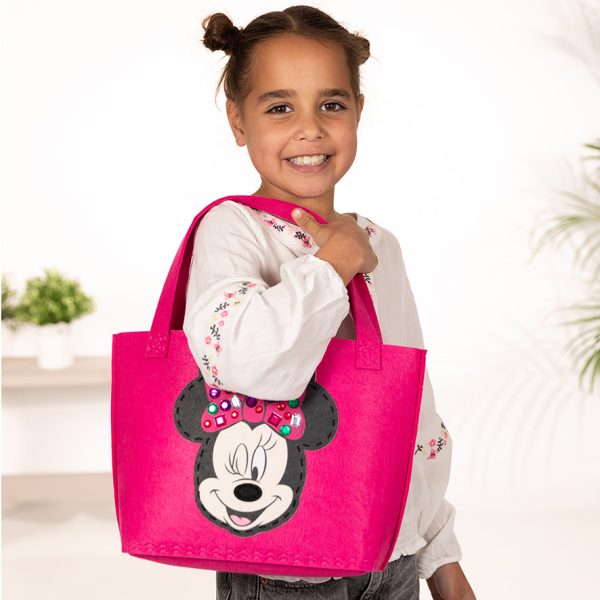 Make your own Minnie Mouse felt bag - Image 2
