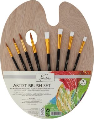 Wooden palette with 4 flat and 4 round  brushes