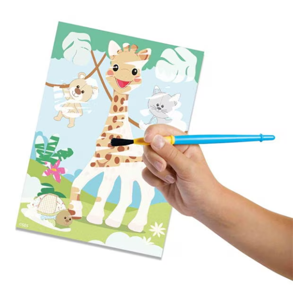Sophie la giraffe - Colouring with water - Image 6