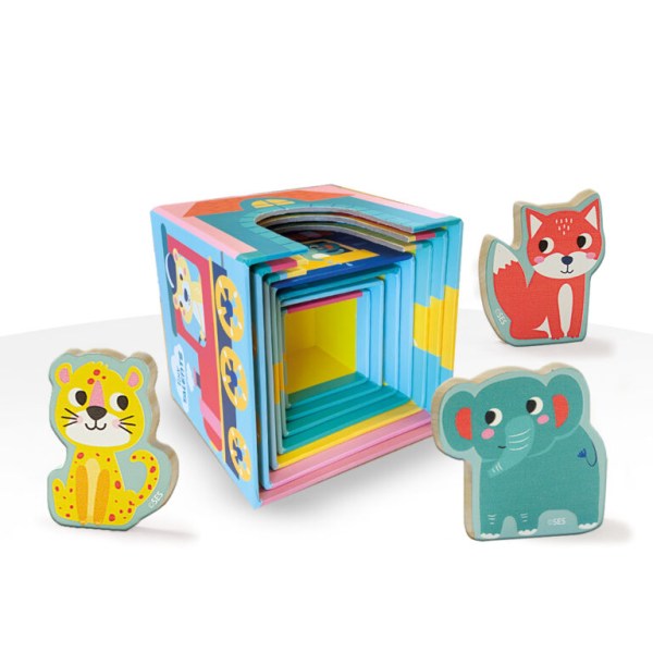 Stacking blocks tower with animal figures - Image 6