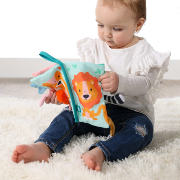 Sensory animal tails cloth book - Image 5