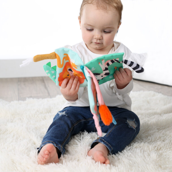 Sensory animal tails cloth book - Image 7