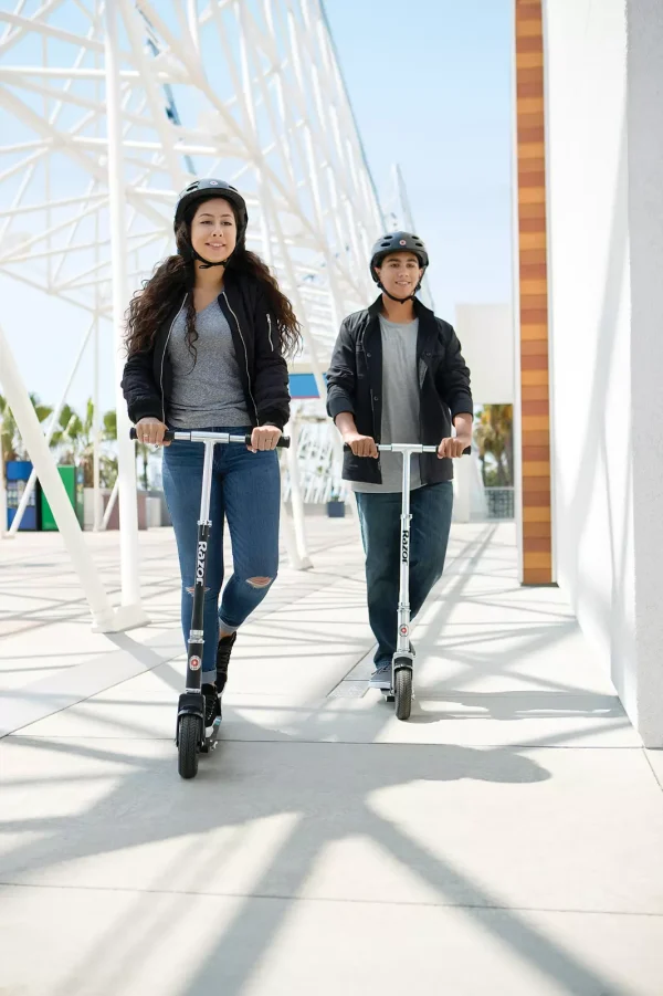 Razor A5 Air Scooter - Image 3