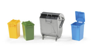 Accessories: Garbage can set (3 small, 1 large)