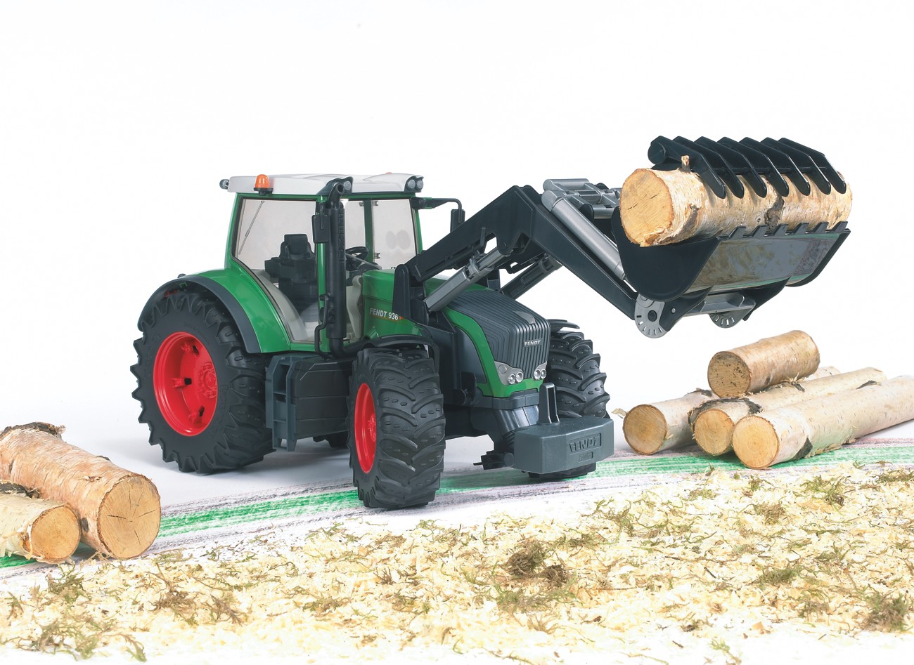Fendt 936 Vario Tractor with Front Loader Toy - Image 5