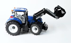 New Holland T7.315 Tractor with Front Loader Toy